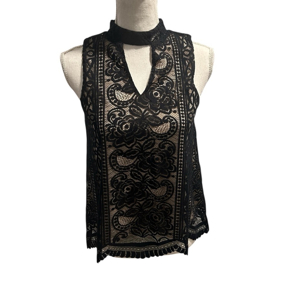 {love, Fire} Black Lace Floral Sleeveless Blouse